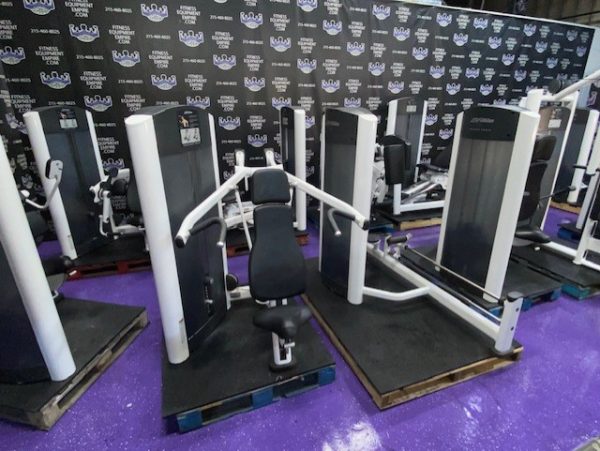 Life Fitness Signature Series 18 Unit Total Body Strength Circuit- Refurbished