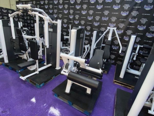 Life Fitness Signature Series 18 Unit Total Body Strength Circuit- Refurbished