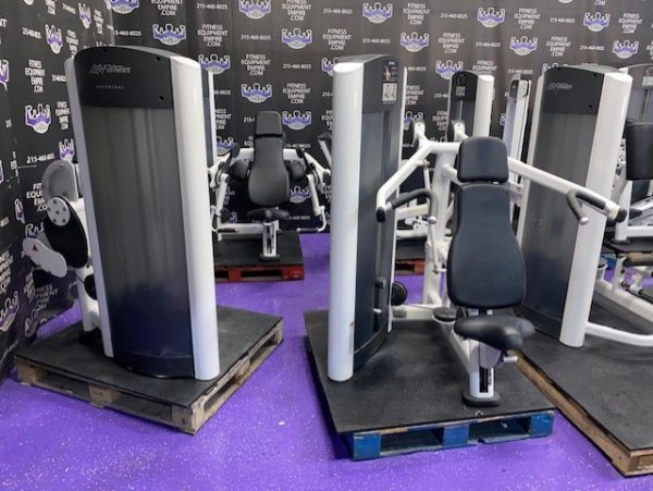 Life Fitness Signature Series 18 Unit Total Body Strength Circuit- Refurbished