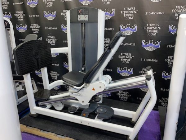 Life Fitness Signature Series 18 Unit Total Body Strength Circuit- Refurbished