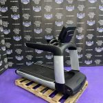 Life Fitness Discover SE Platinum Club Treadmills